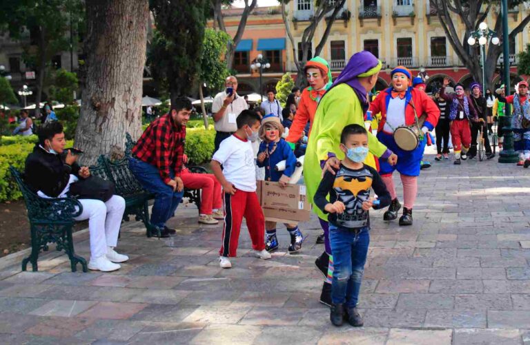 Payasitos del Centro Histórico continúan sin permiso para laborar: Eduardo Rivera