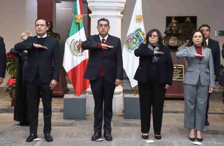 Rinde homenaje luctuoso a Miguel Barbosa