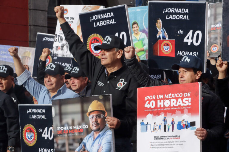 Exigen mejores condiciones trabajadores de la CTM
