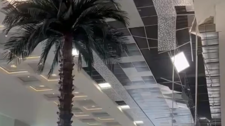 A pedazos se cae AIFA
