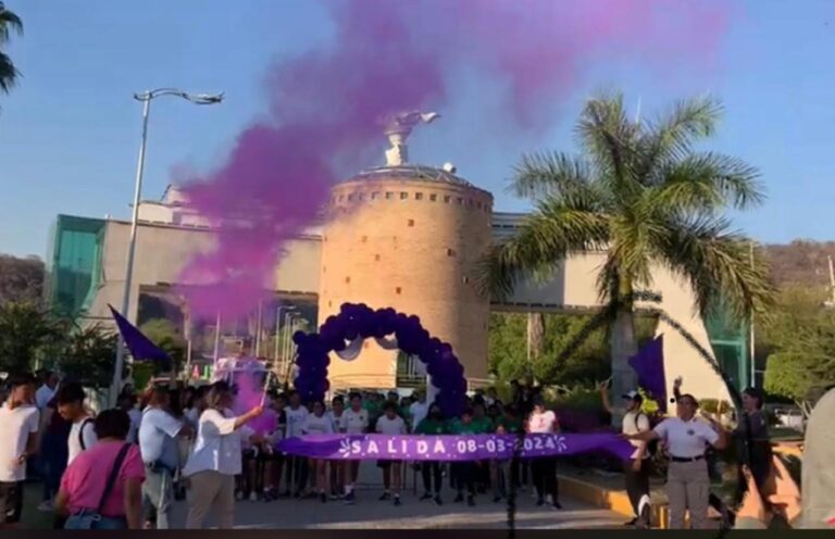 Organiza FNERRR carrera por el “Día de la mujer” en Tecomatlán