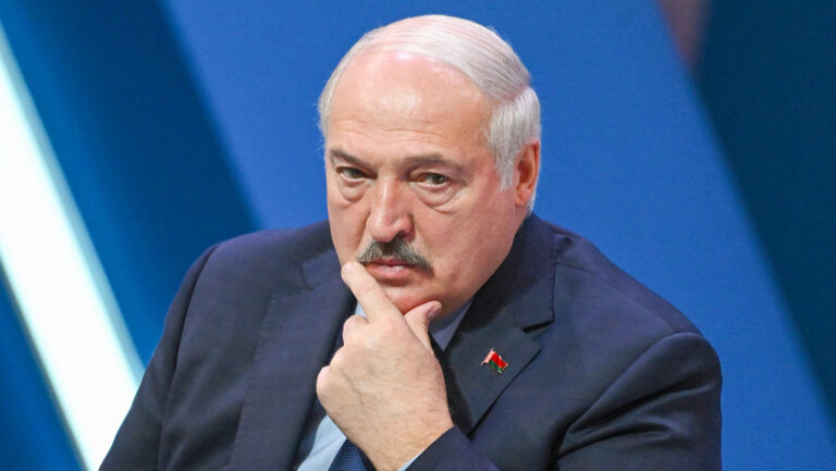 Lukashenko: En Ucrania se está decidiendo “el destino del futuro orden mundial”