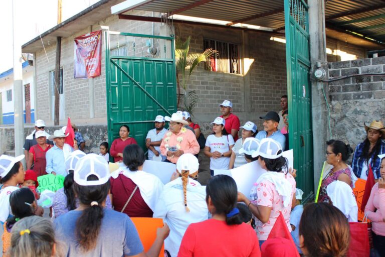 Avelino Rivera recorre Olomatlán