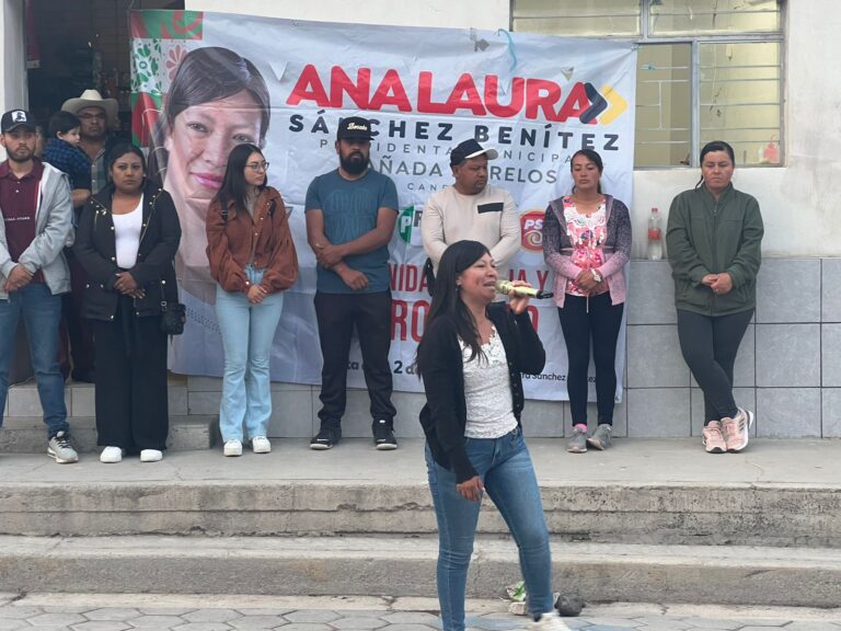 Ana Laura Sánchez Benítez visita los barrios de Cañada Morelos