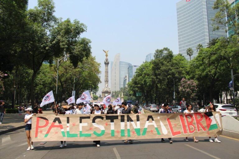 Estudiantes de la FNERRR se manifiestan en solidaridad con Palestina