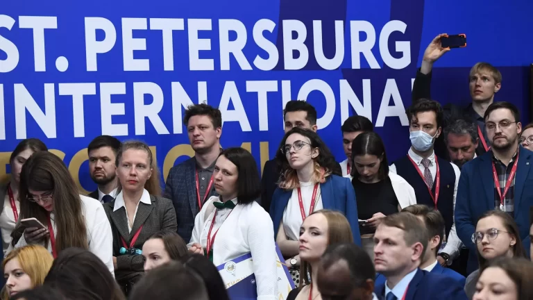 El Foro Económico de San Petersburgo es la “respuesta a las sanciones antirrusas”