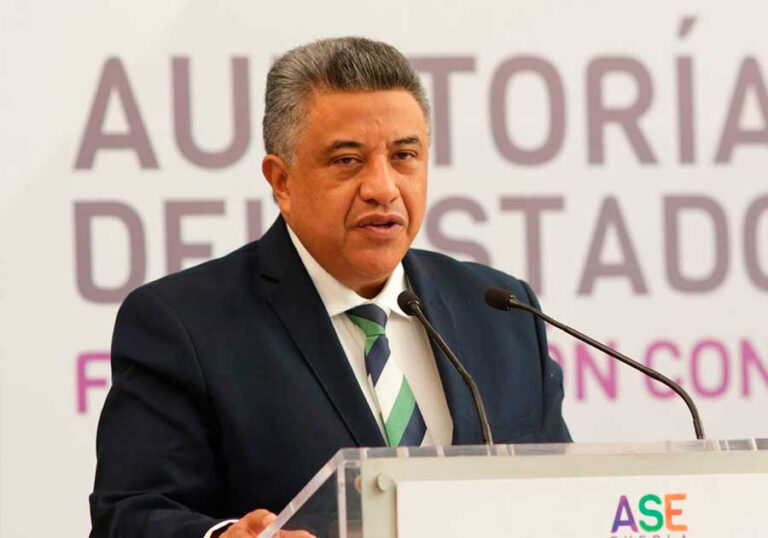 Liberan a ex auditor de Puebla