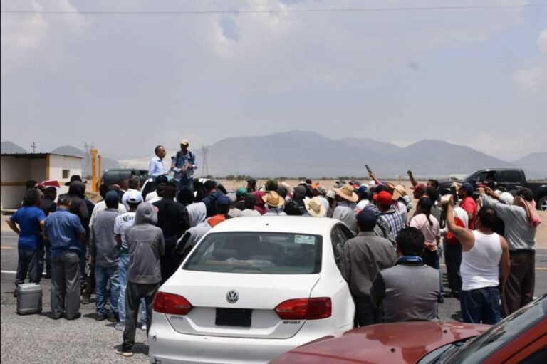 Campesinos de Totalco retiene al alcalde de Perote