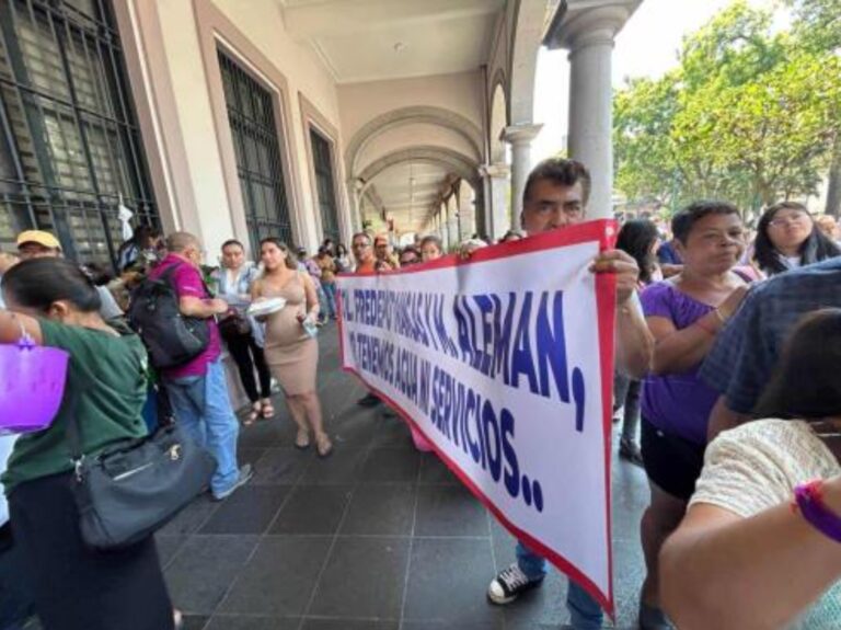 Por falta de agua en Xalapa explotan contra CMAS y ayuntamiento