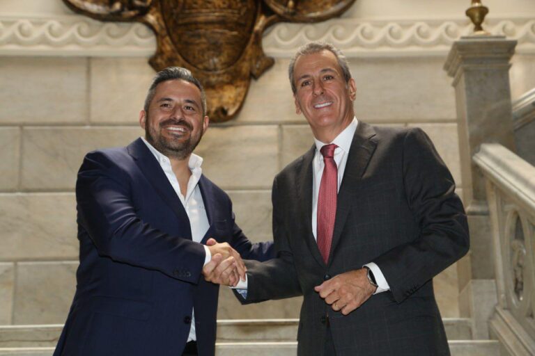 Inicia la transición de gobiernos en Puebla capital