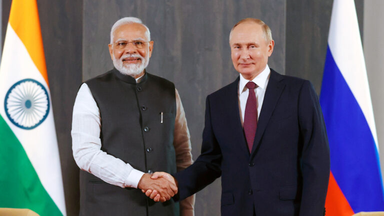 Visita Moscú el primer ministro de la India