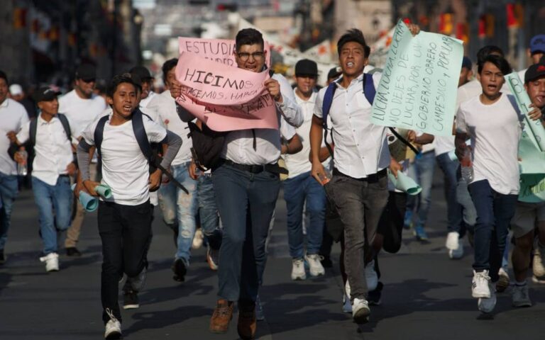 Atentan contra el derecho a la manifestación en Puebla