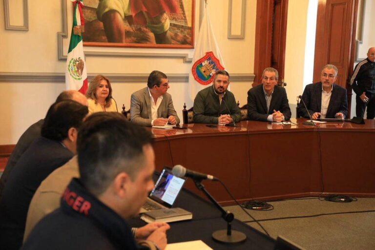 Realizan mesas de trabajo para la transición de ayuntamiento de Puebla