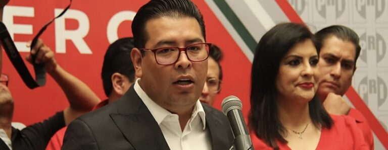 Néstor Camarillo estalla contra el PAN