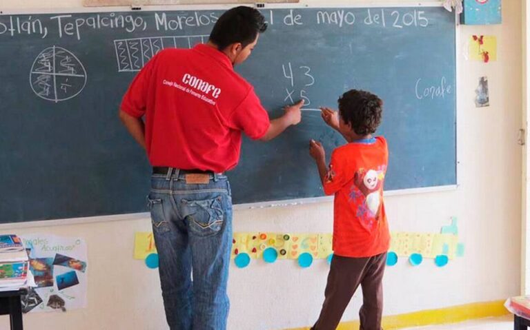 CONAFE iniciará formación de educadores comunitarios