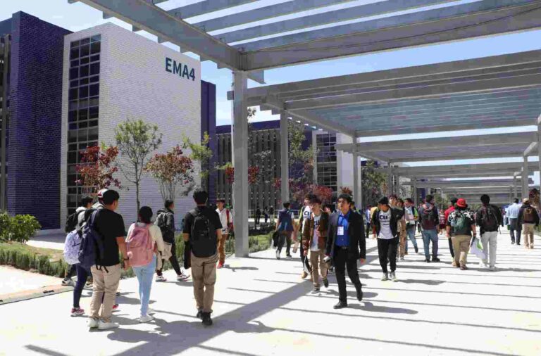 ¡La BUAP de manteles largos! Se inauguró CU2
