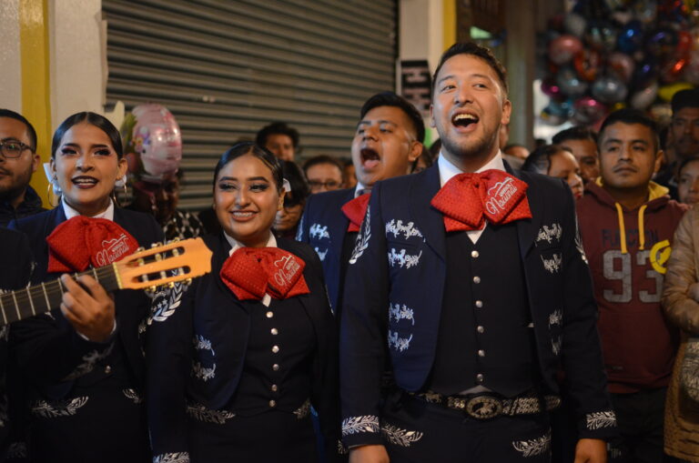 Participa Mariachi Nacional en arranque de fiestas patrias