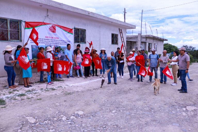 Continúan llevando progreso a Tepexi de Rodríguez