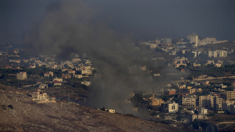 Israel lanza su “mayor” ataque aéreo contra el Líbano desde 2006