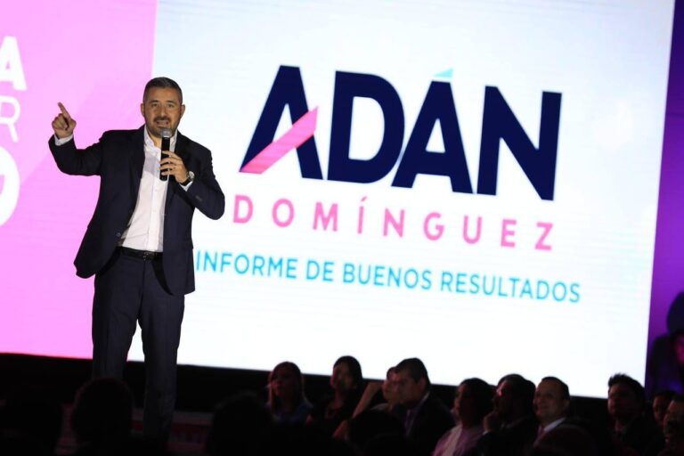 Rinde Adán Domínguez tercer informe de gobierno de Puebla capital
