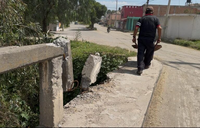 Vecinos de Huejotzingo reportan puente en mal estado: temen por su vida