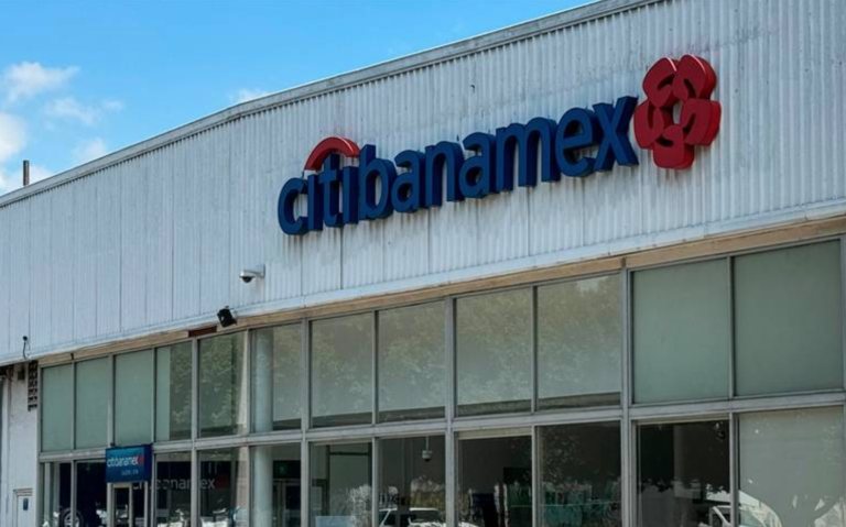 Roban bóveda de Banamex en el Bulevar 5 de Mayo