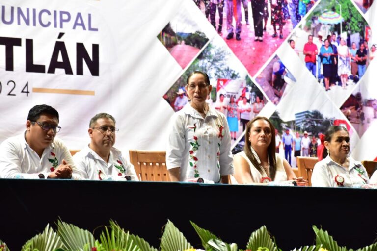 Rinde edil de Tecomatlán su 3er informe de labores