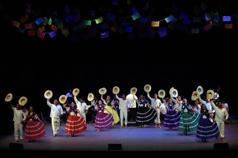 Ballet Folklórico BUAP cumple 40 años de compartir las raíces culturales de México