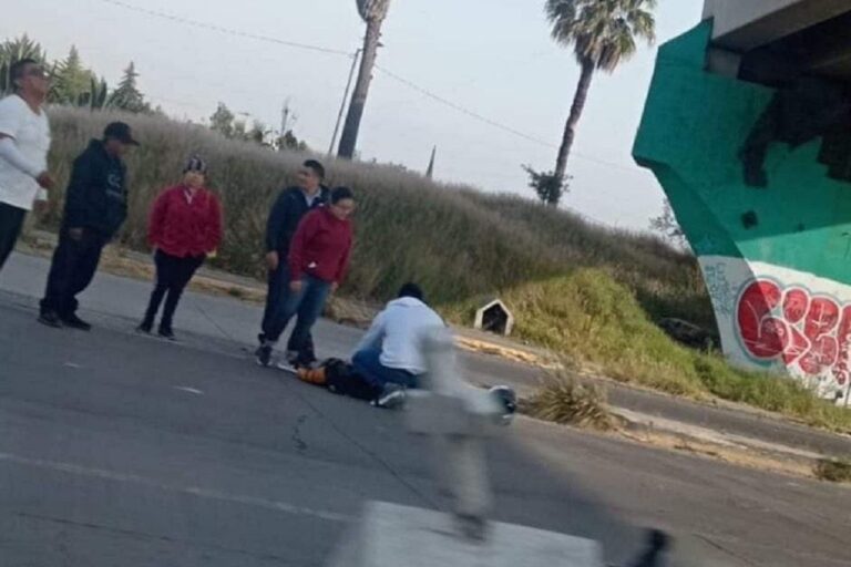 Cae motociclista del Periférico Ecológico