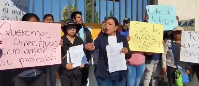 Acusan a Directora del Centro Escolar de San Andrés Cholula por agresiones a menor de edad
