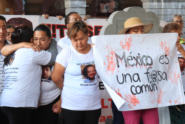 Puebla se une al Luto Nacional por las fosas clandestinas en Jalisco