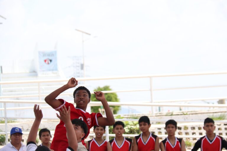 Más de 200 jóvenes participaron en el Encuentro Seccional de Básquetbol en Puebla
