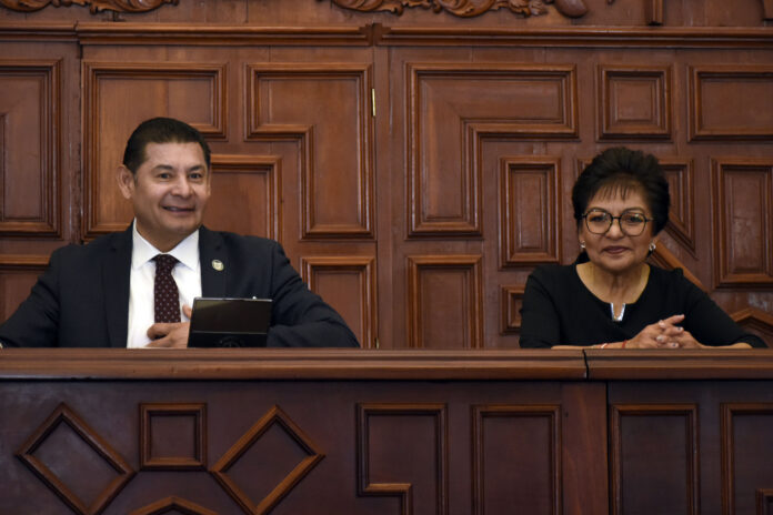 Rinde_su_Primer_Informe_de_Labores_la_Rectora_María_Lilia_Cedillo_Ramírez